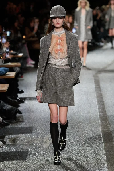 Look 42